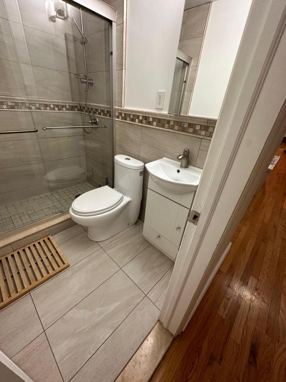 Private Bedroom And Private Bath Нью-Йорк Экстерьер фото